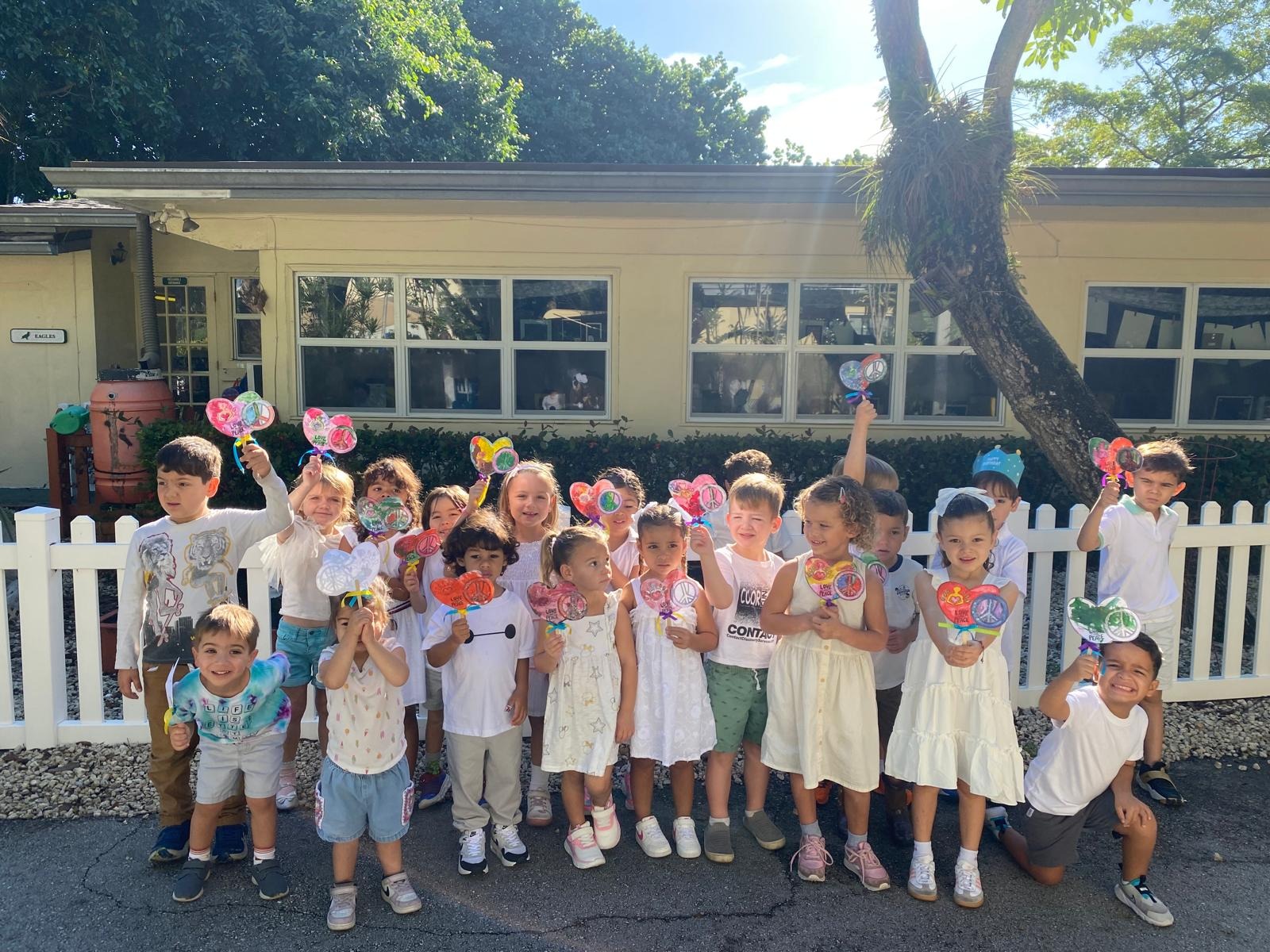 What a wonderful celebration of Peace Day at Summit-Questa Montessori! 🌎✨🕊️ Our…