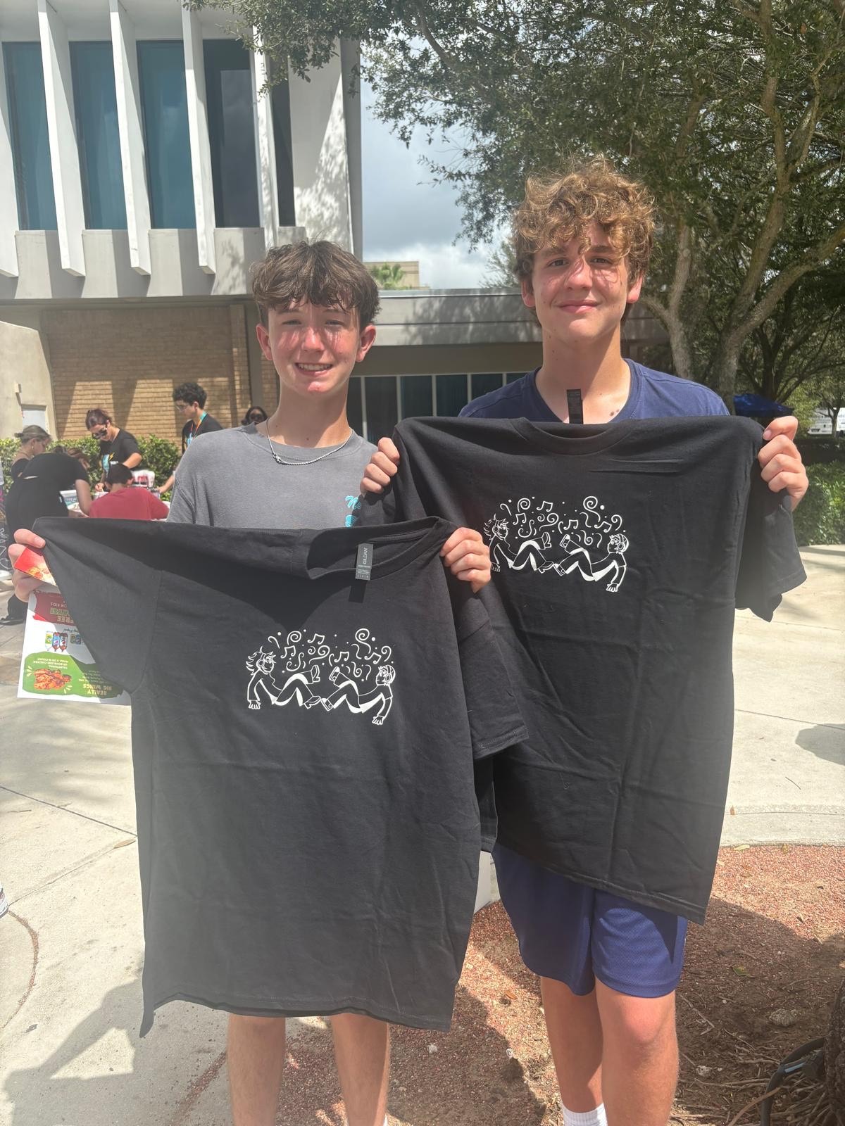 🎶 Our 8th graders had an amazing time celebrating World College Radio…